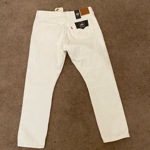 501 Levi’s High Rise Skinny Jeans in white